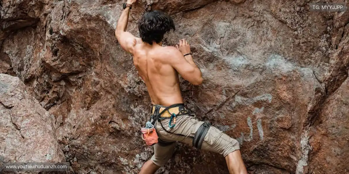 专业麻将游戏中心：高清音效沉浸体验，让每一局都像在现场